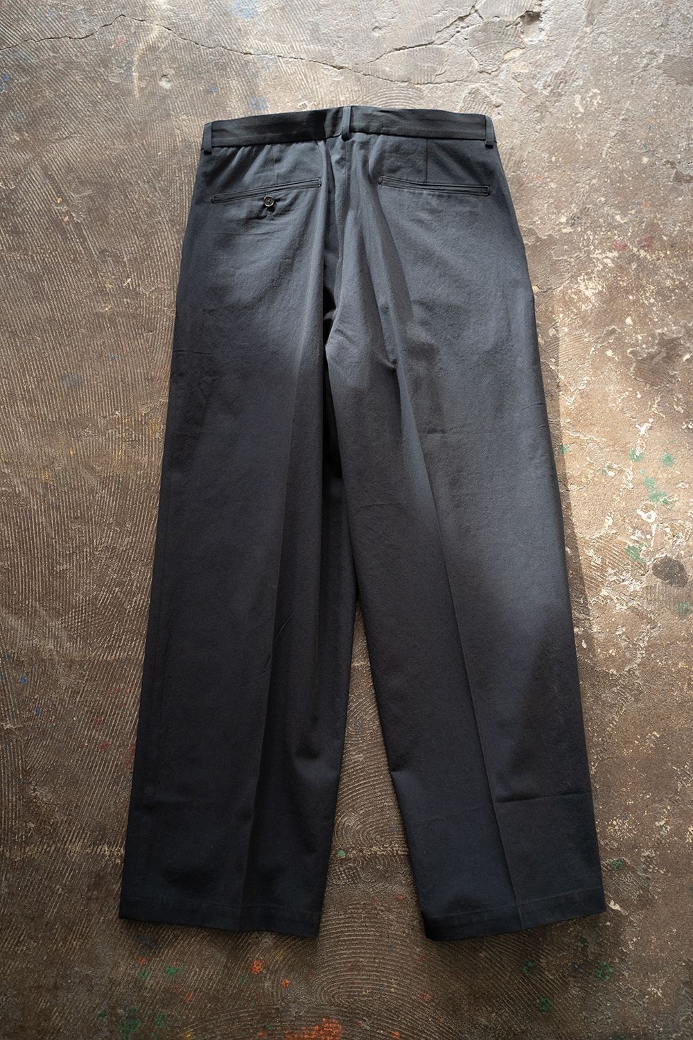 【ラスト1点】【23SS】コットンバーバリークロスセンタープレススラックス(BLACK NAVY)