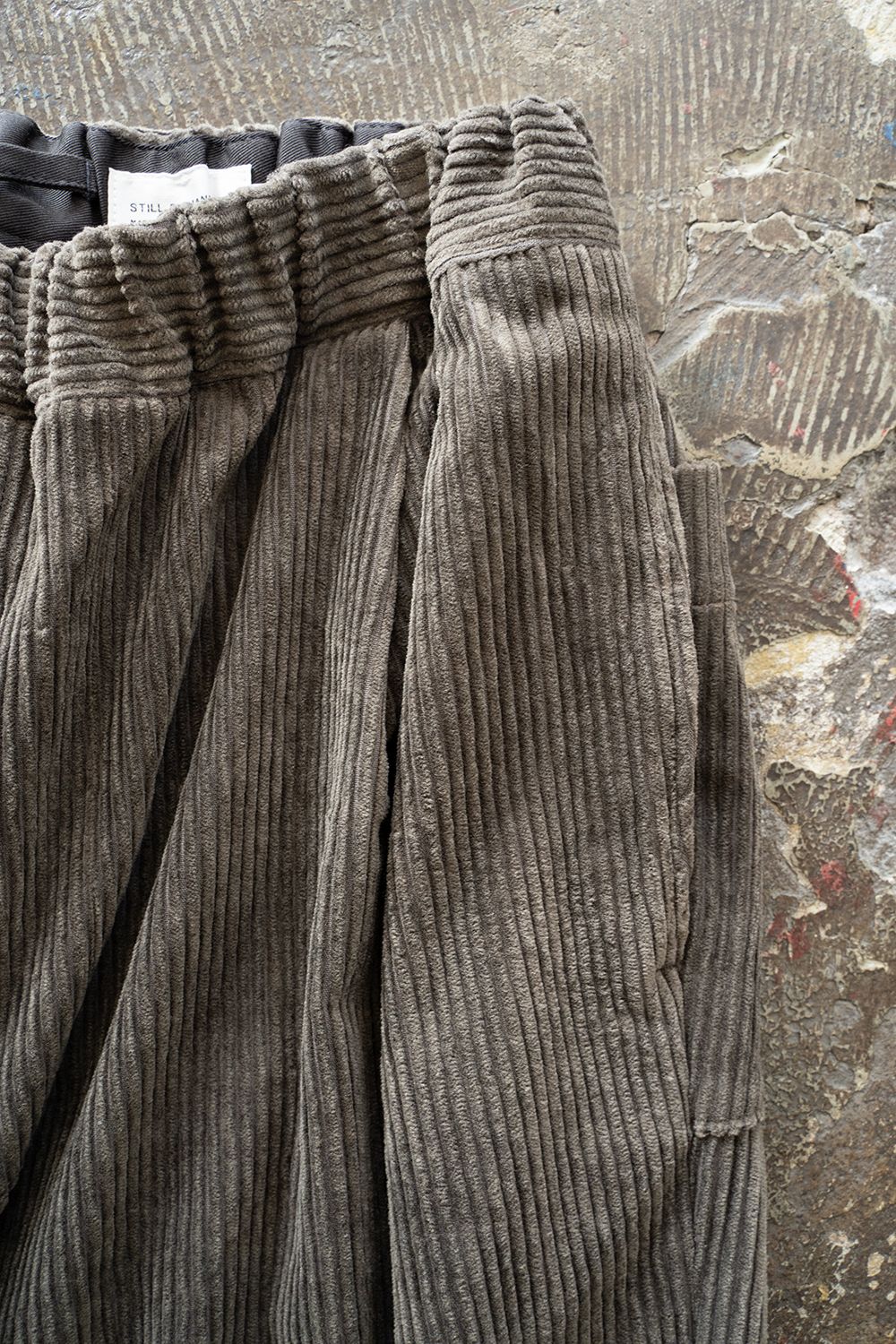 【25AW】綿×レーヨンコーデュロイイージーパンツ(KHAKI BROWN)