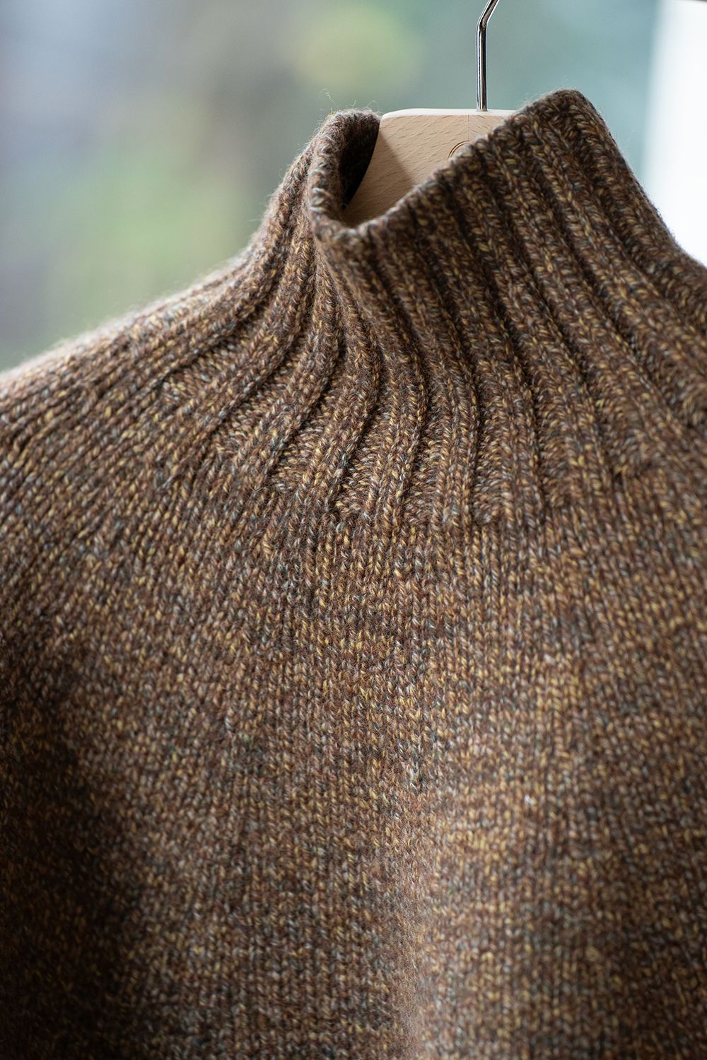 【ラスト1点】yak/lambs multi ply HAND KNITTING yoke top turtle neck sweater(MARRON)