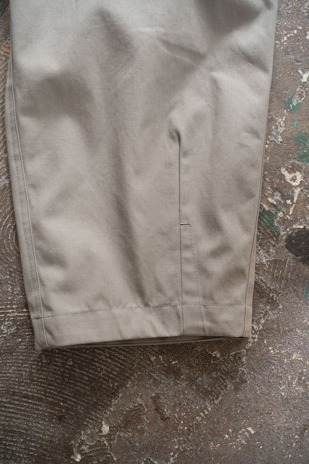 【ラスト1点】【23SS】強撚コットン×ポリエステルワイドイージーパンツ(GRAY KHAKI)