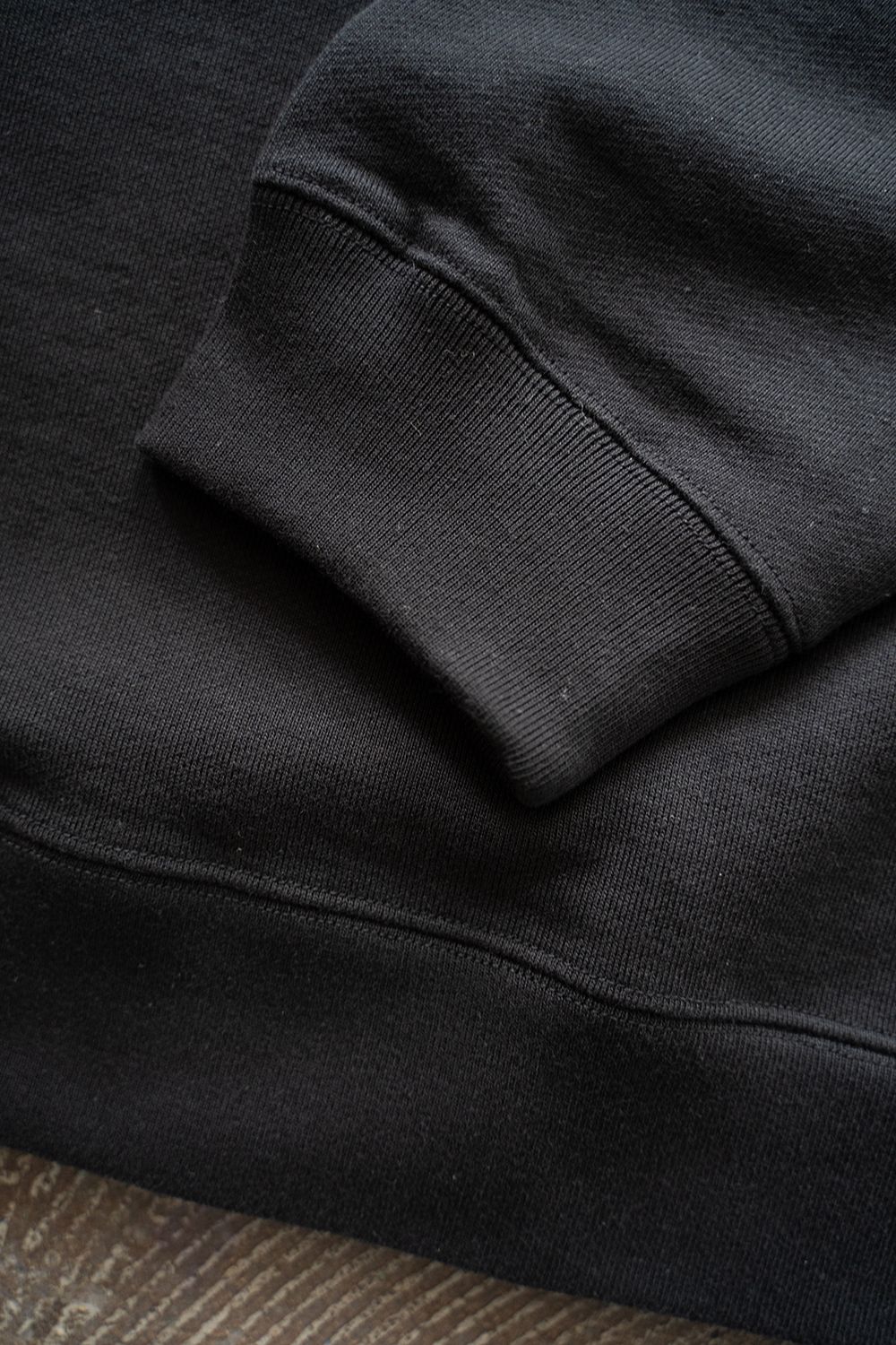【ラスト1点】【25SS】サドルスリーブプルオーバースウェット(INK BLACK)