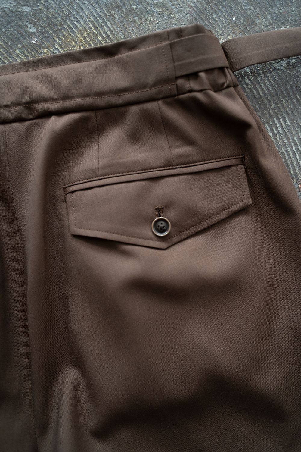 【ラスト1点】【24SS】2-Tack Wool Tropical Trousers/2タックウールトロピカルトラウザーズ(BROWN)