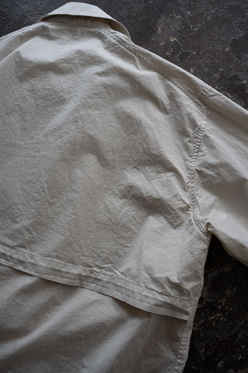 【26SS】ガーメントダイステンカラーハーフコート(ECRU)