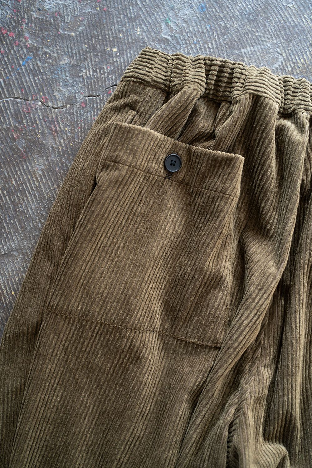 【ラスト1点】【23AW】綿×レーヨンコーデュロイイージーパンツ(OLIVE)