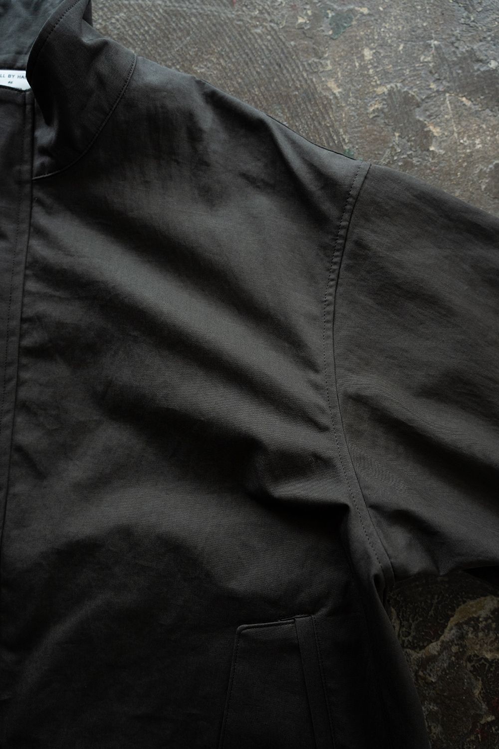 【26SS】コットン×リネンスタンドカラーブルゾン(CHARCOAL)