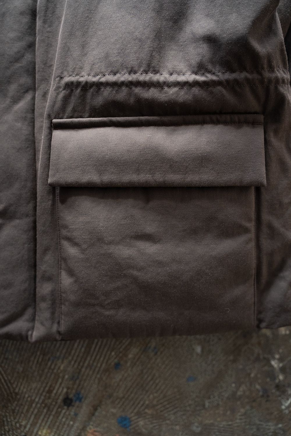 【25AW】強撚ナイロンダウンブルゾン(BROWN)