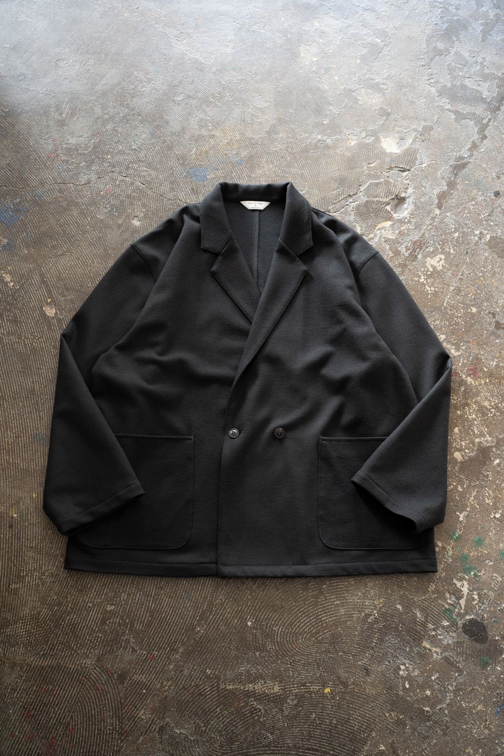 【25AW】ウールジャージーダブルジャケット(CHARCOAL)