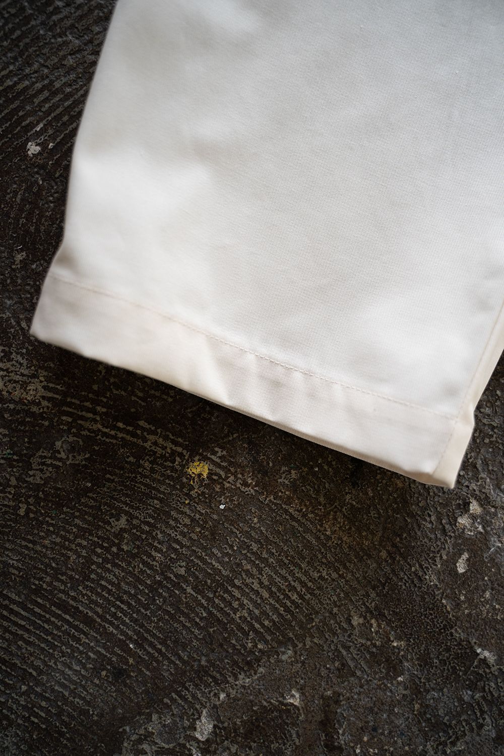 【ラスト1点】【25SS】強撚コットン×ポリエステルイージーパンツ(OFF WHITE)