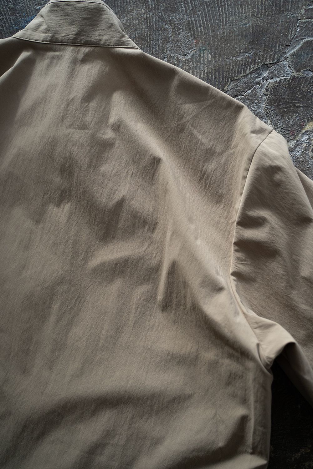 【ラスト1点】【25SS】撥水ポリエステルハイネックアノラック(BEIGE)