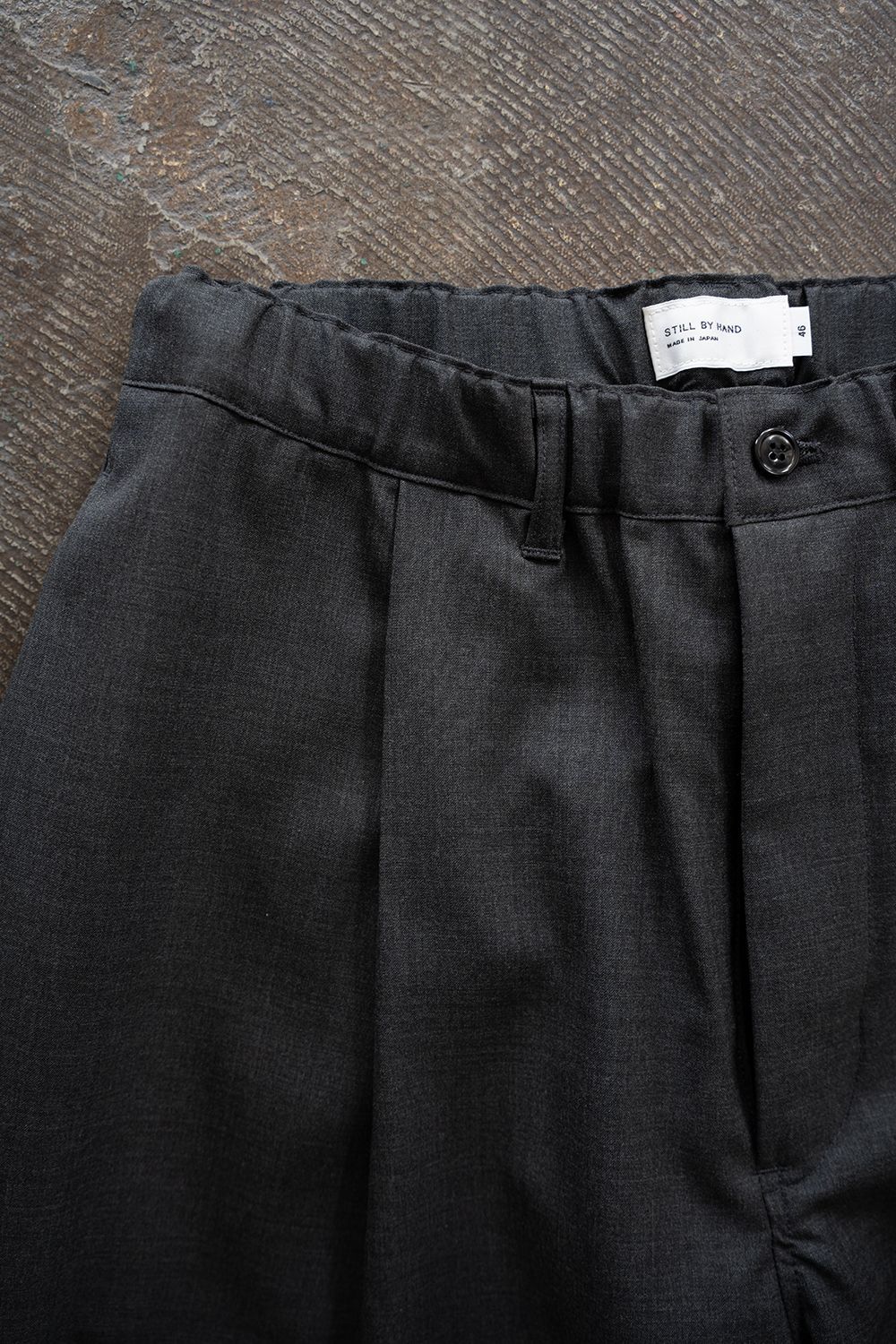 【26SS】ウォッシャブルウールイージースラックス(CHARCOAL)