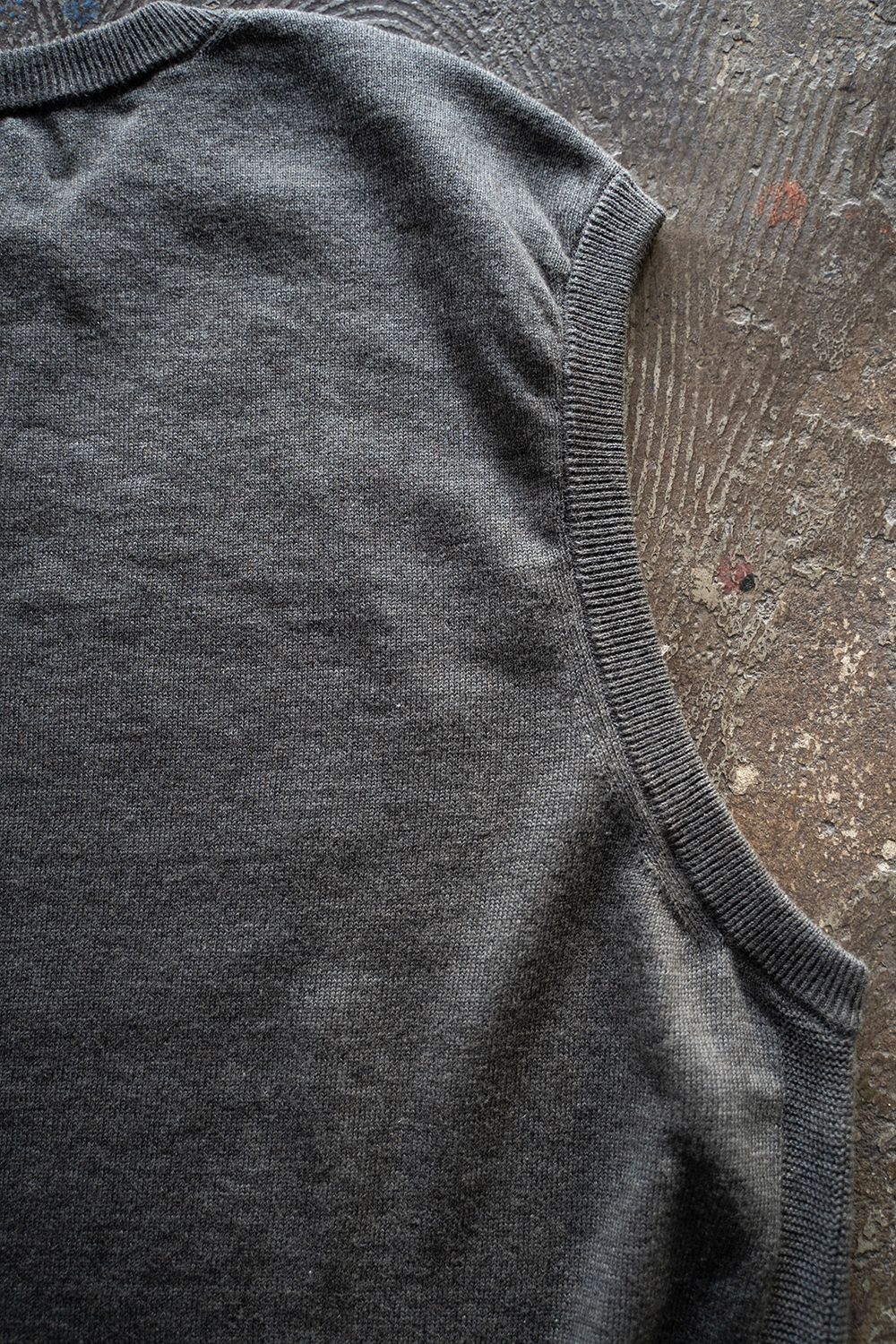 【ラスト1点】【23AW】ヤク×コットンニットベスト(CHARCOAL)