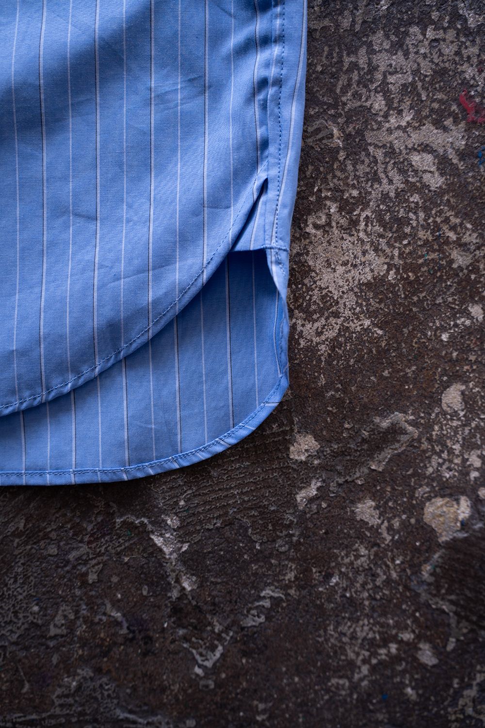 【26AW】ブロードレギュラーカラーシャツ(BLUE STRIPE)