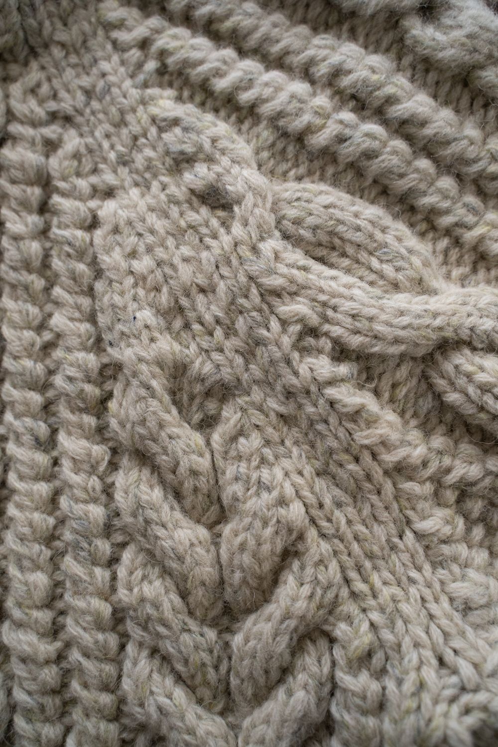 【Sサイズ】Jamieson’s Shetland wool HAND KNITTING Cowichan sweater(WHITE)