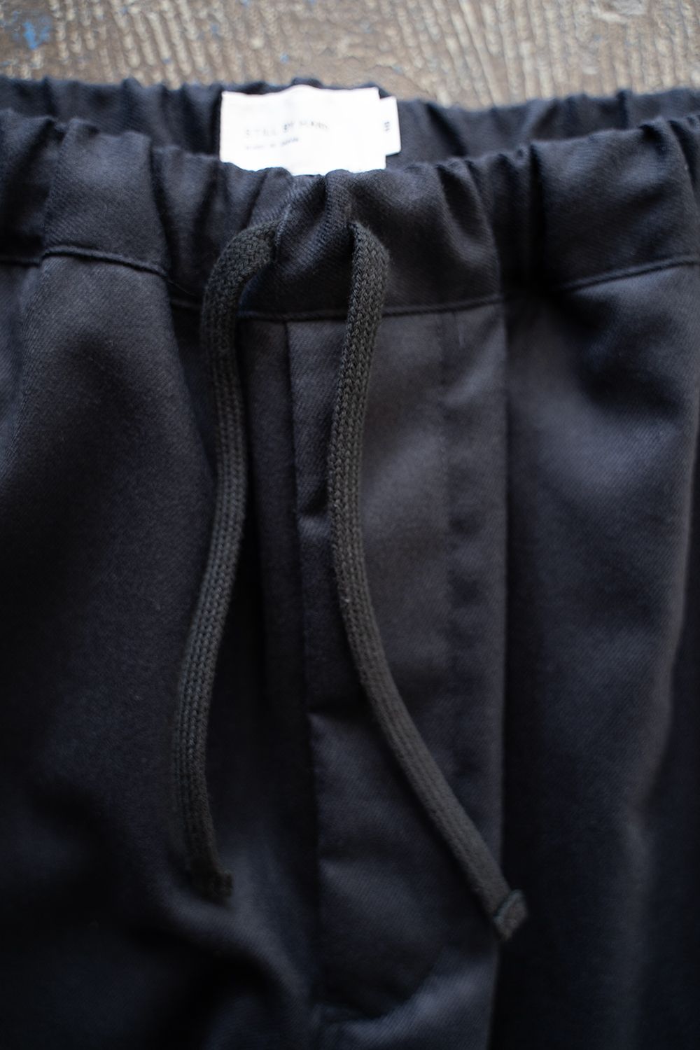 【25AW】サキソニーイージーパンツ(BLACK NAVY)