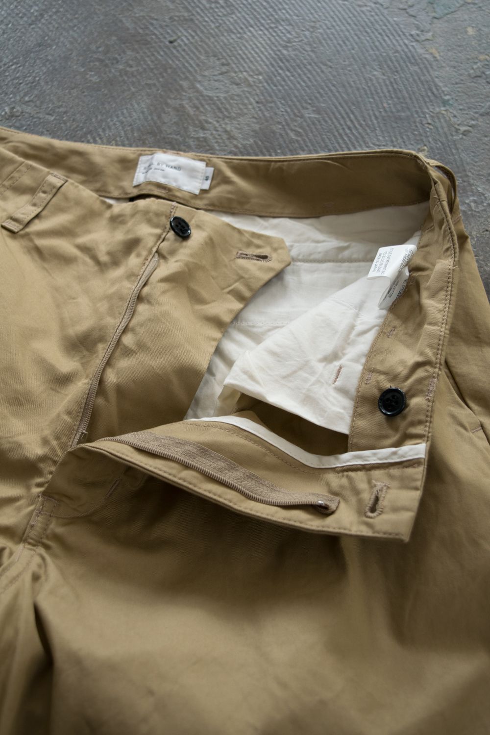 【ラスト1点】スーピマコットンギャバジンテーパードパンツ(BEIGE)