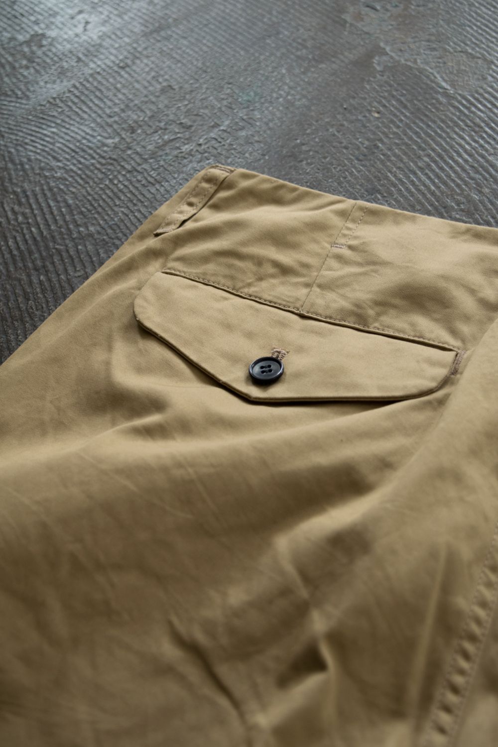 【ラスト1点】スーピマコットンギャバジンテーパードパンツ(BEIGE)