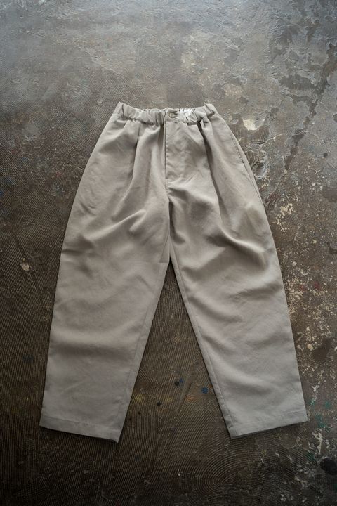 【ラスト1点】【25AW】ポリエステル2タックイージーパンツ(GREIGE)