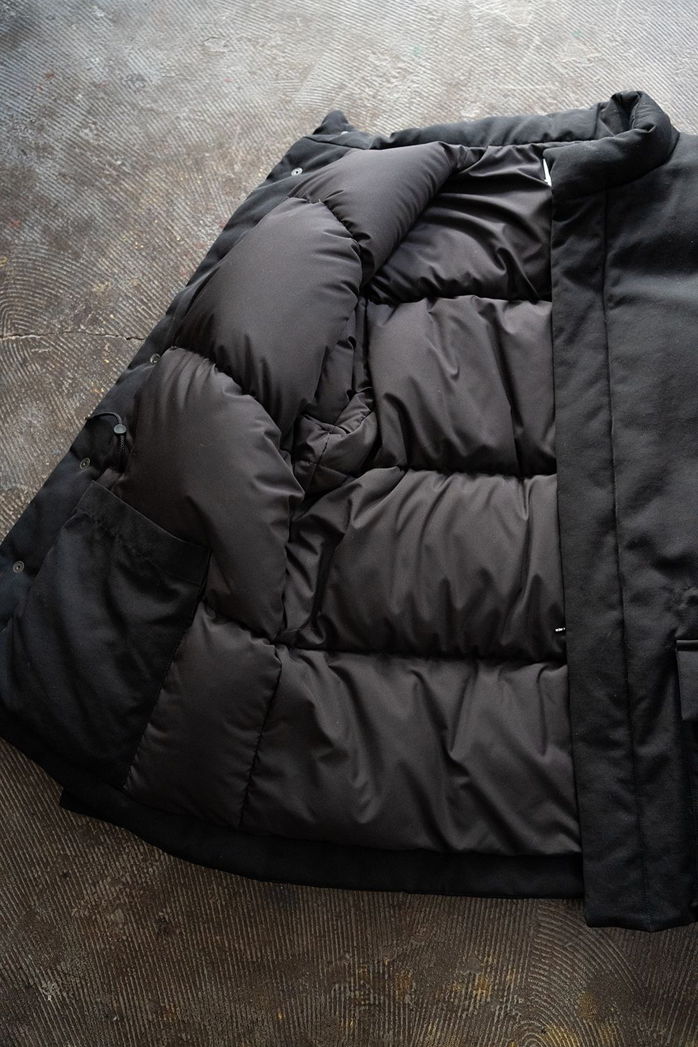 【25AW】強撚ナイロンダウンブルゾン(INK BLACK)