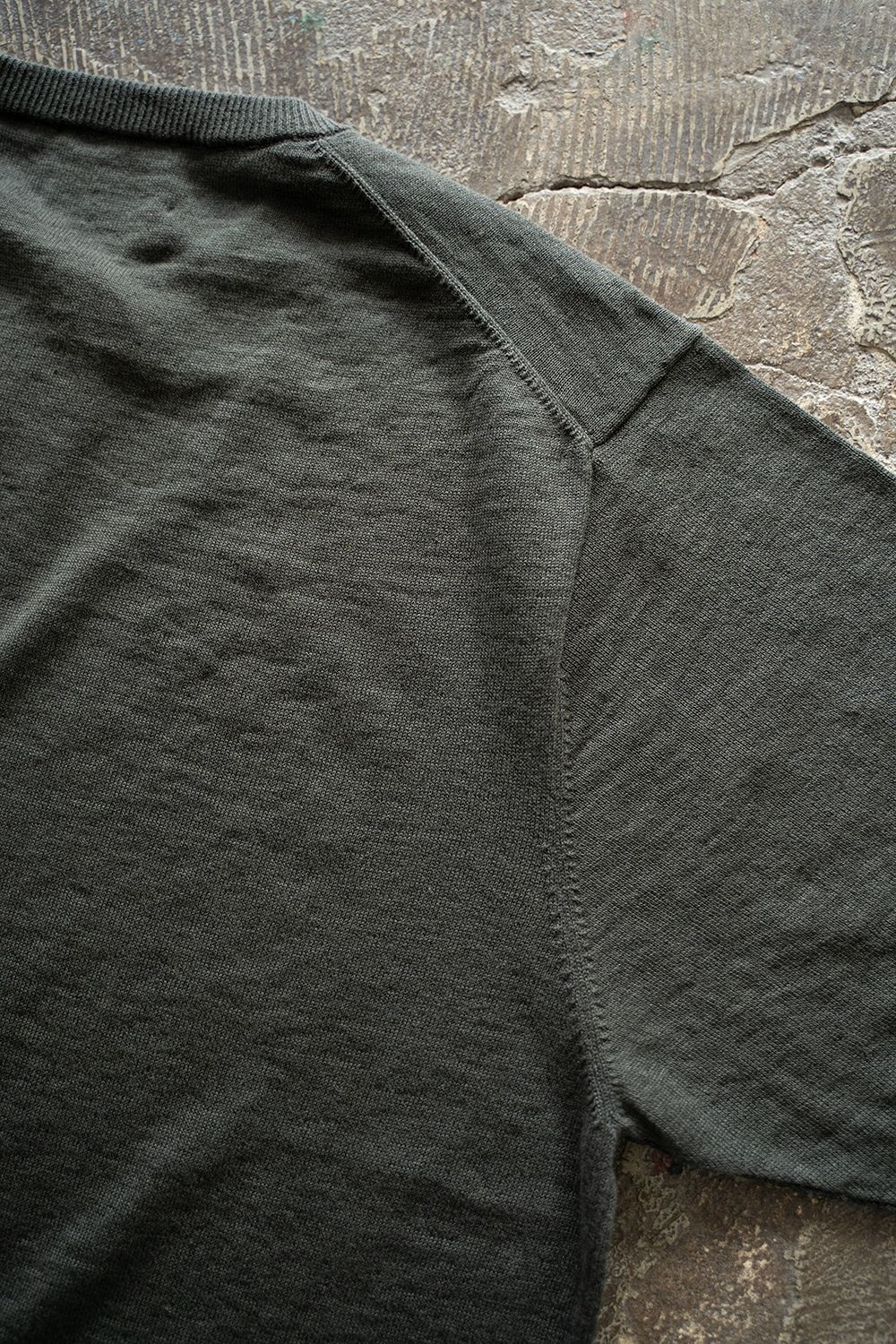 【ラスト1点】【25SS】リネン×コットンニットTee(GREEN CHARCOAL)