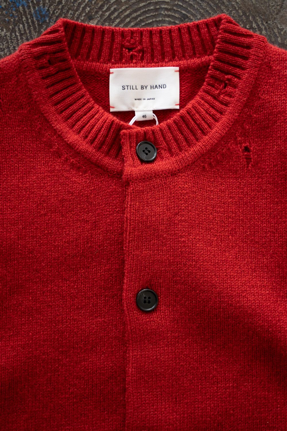 【26AW】ダメージクルーネックカーディガン(VERMILION RED)