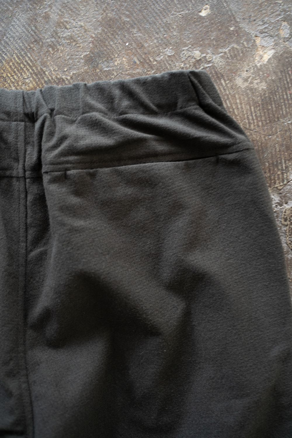 【24AW】ウール×コットンイージーパンツ(CHARCOAL)