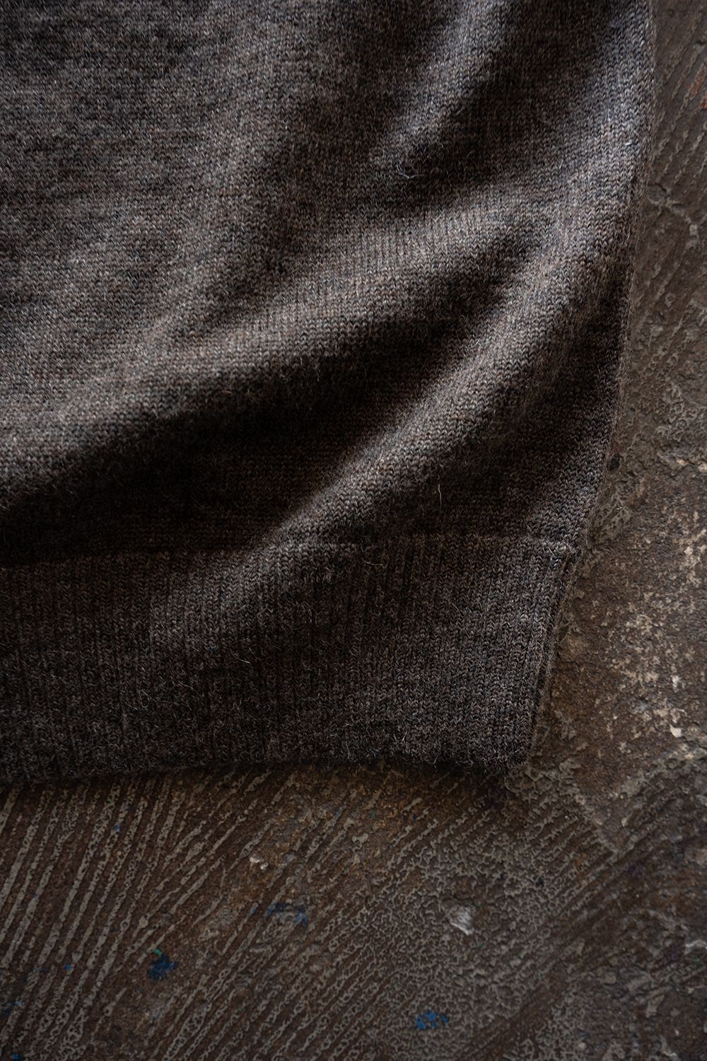 【26AW】モヘア混10Gニットポロ(ASH BROWN)