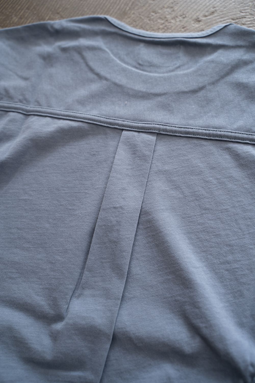 【ラスト1点】Back Shirt Tee/強撚天竺Tシャツ(BLUE)