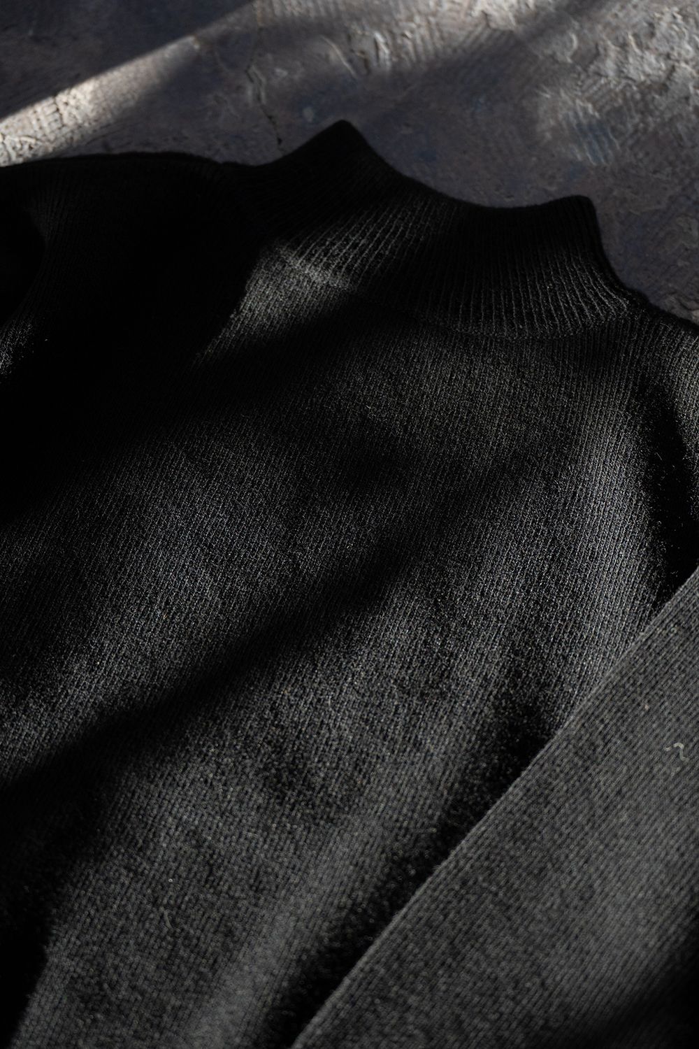 Hard twisted Shetlandwool GOB sweater(BLACK)