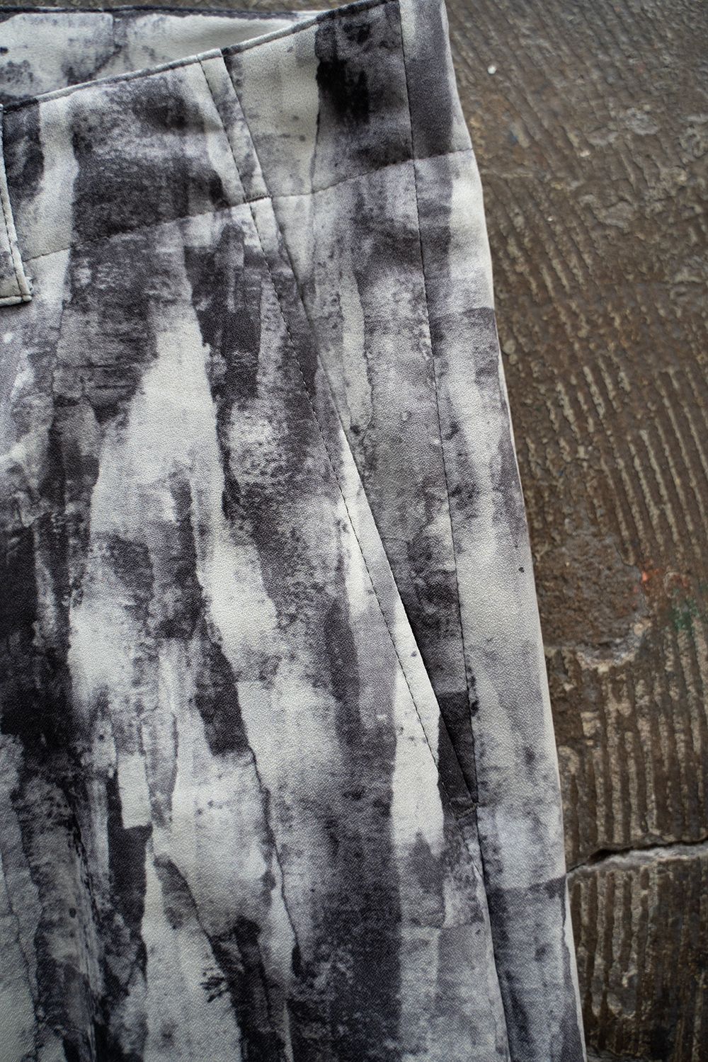 juha - 【ラスト1点】【24SS】Abstract Print Flare Pants ...