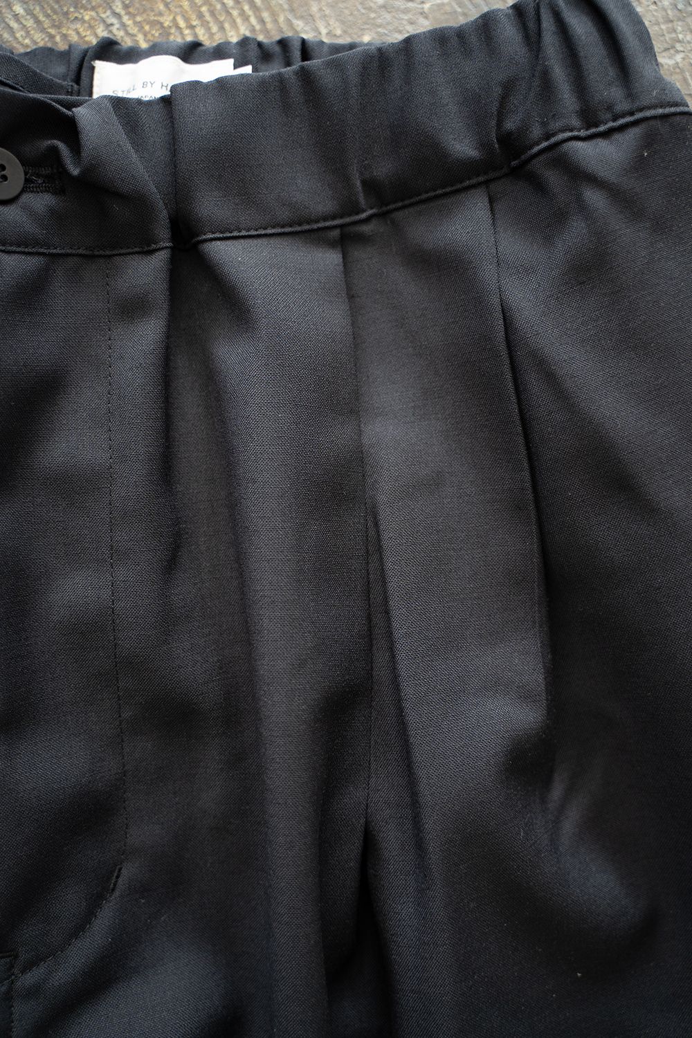 【ラスト1点】【24SS】ウォッシャブルウール混2タックイージースラックス(BLACK)