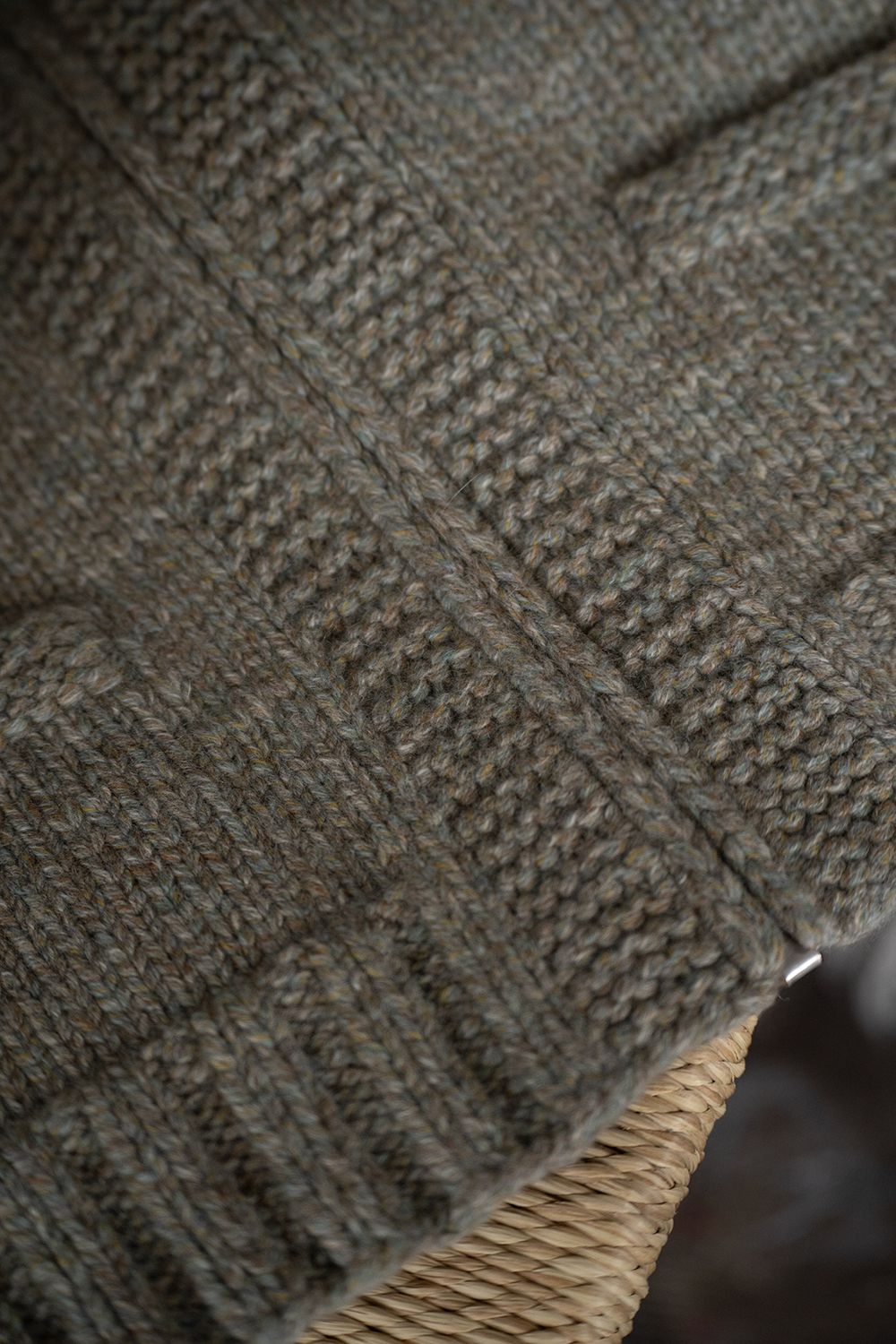 yak/lambs multi ply HAND KNITTING cowichan sweater(FOG)
