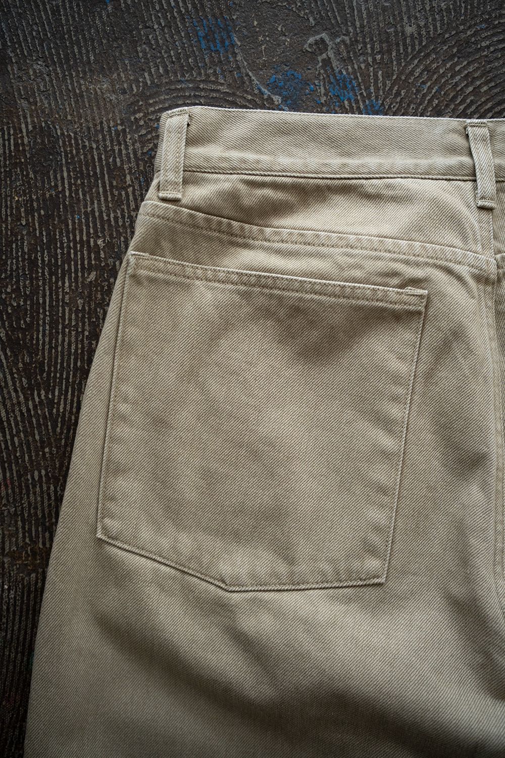 【25AW】フェードカラーデニムワンタックパンツ(BEIGE)