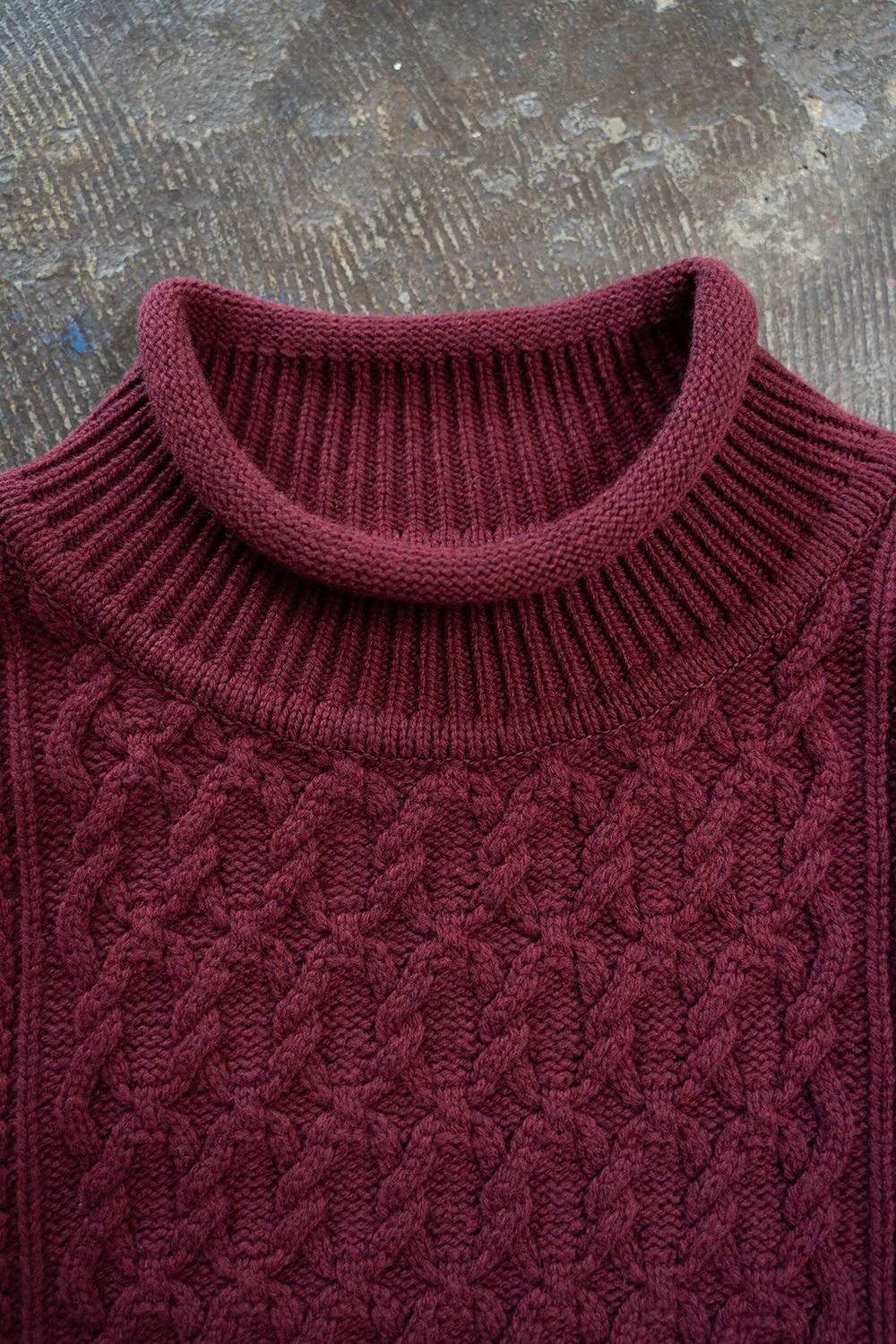 YASHIKI - Banka Curl High Neck Knit(BURGUNDY) | Salty