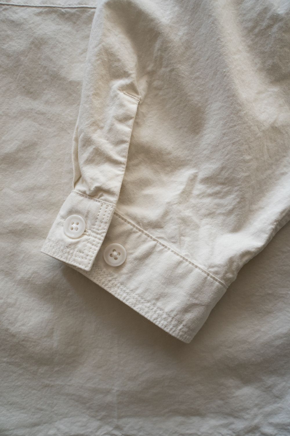 【25AW】ガーメントダイダンプシャツ(ECRU)
