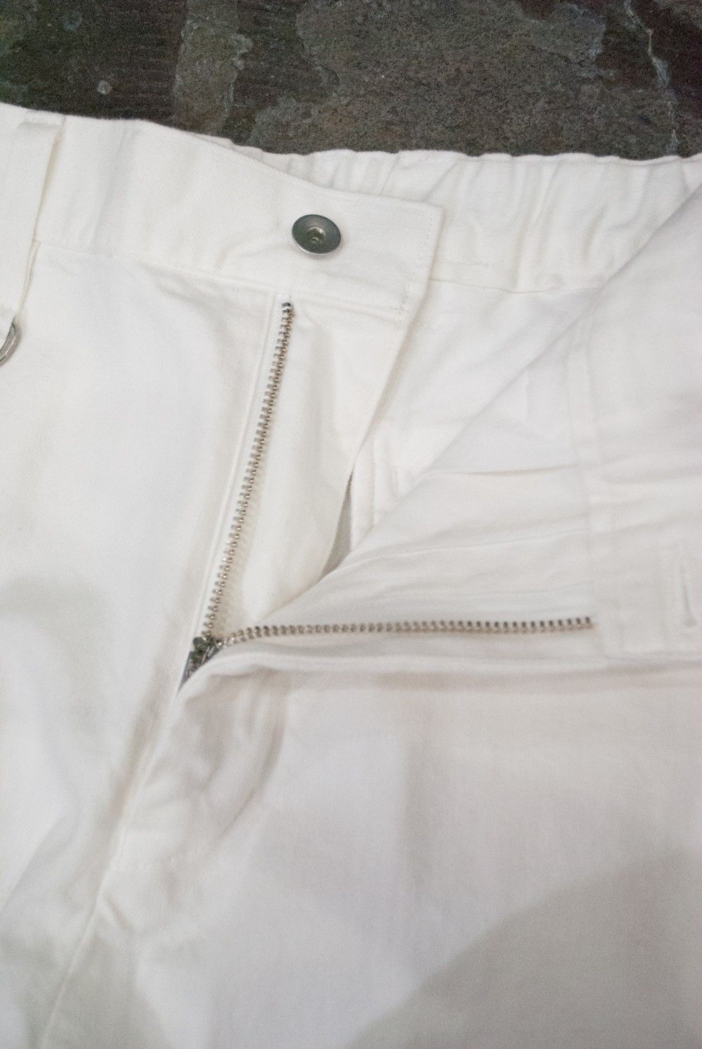 【一番人気】NEW SARROUEL DENIM PANTS/定番サルエルデニム(WHITE)