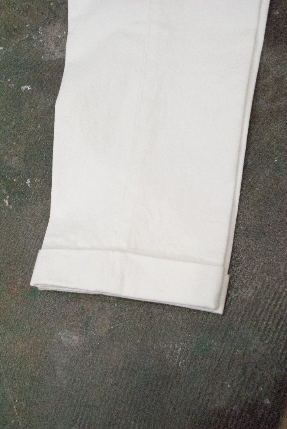 【一番人気】NEW SARROUEL DENIM PANTS/定番サルエルデニム(WHITE)