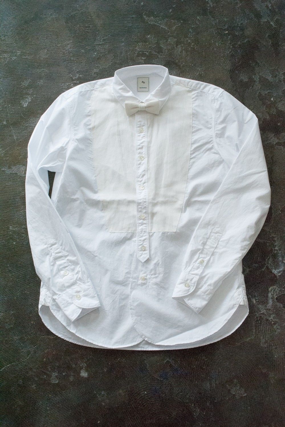 【定番人気】Typewriter Cotton Bosom W/Bow Tie Shirt(WHITE)
