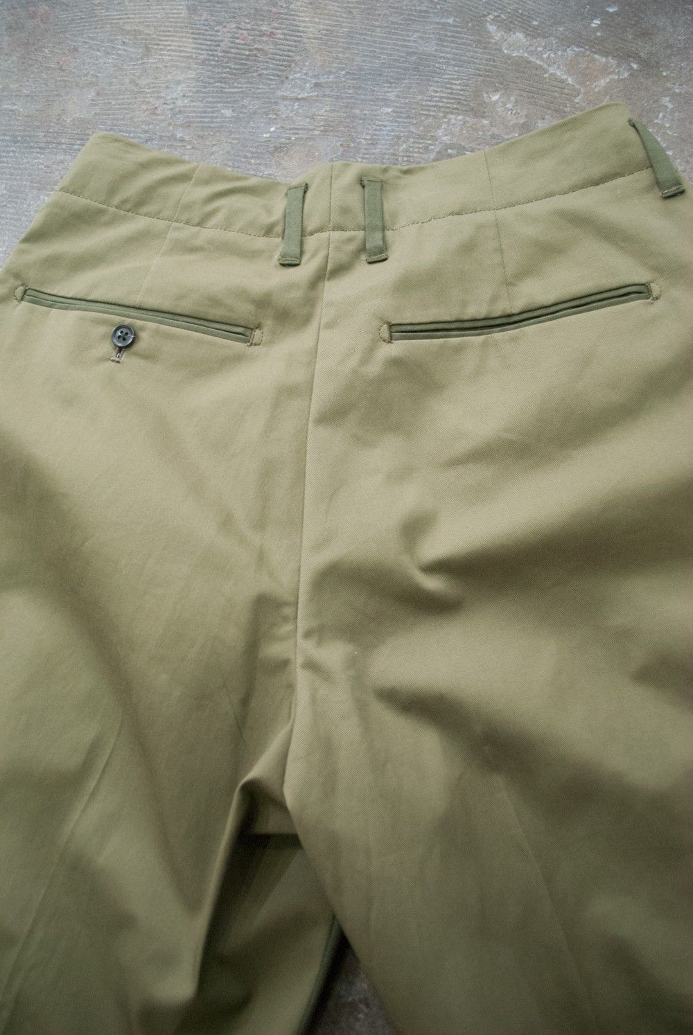 【ラスト1点】Bi Color Double Tuck Pants(KHAKI)【ユニセックス】