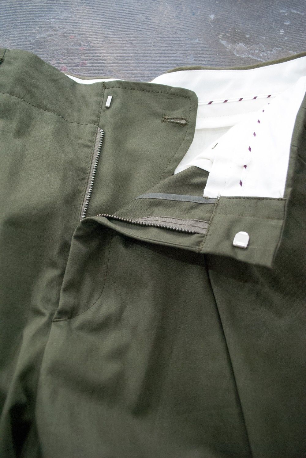 【ラスト1点】Bi Color Double Tuck Pants(KHAKI)【ユニセックス】
