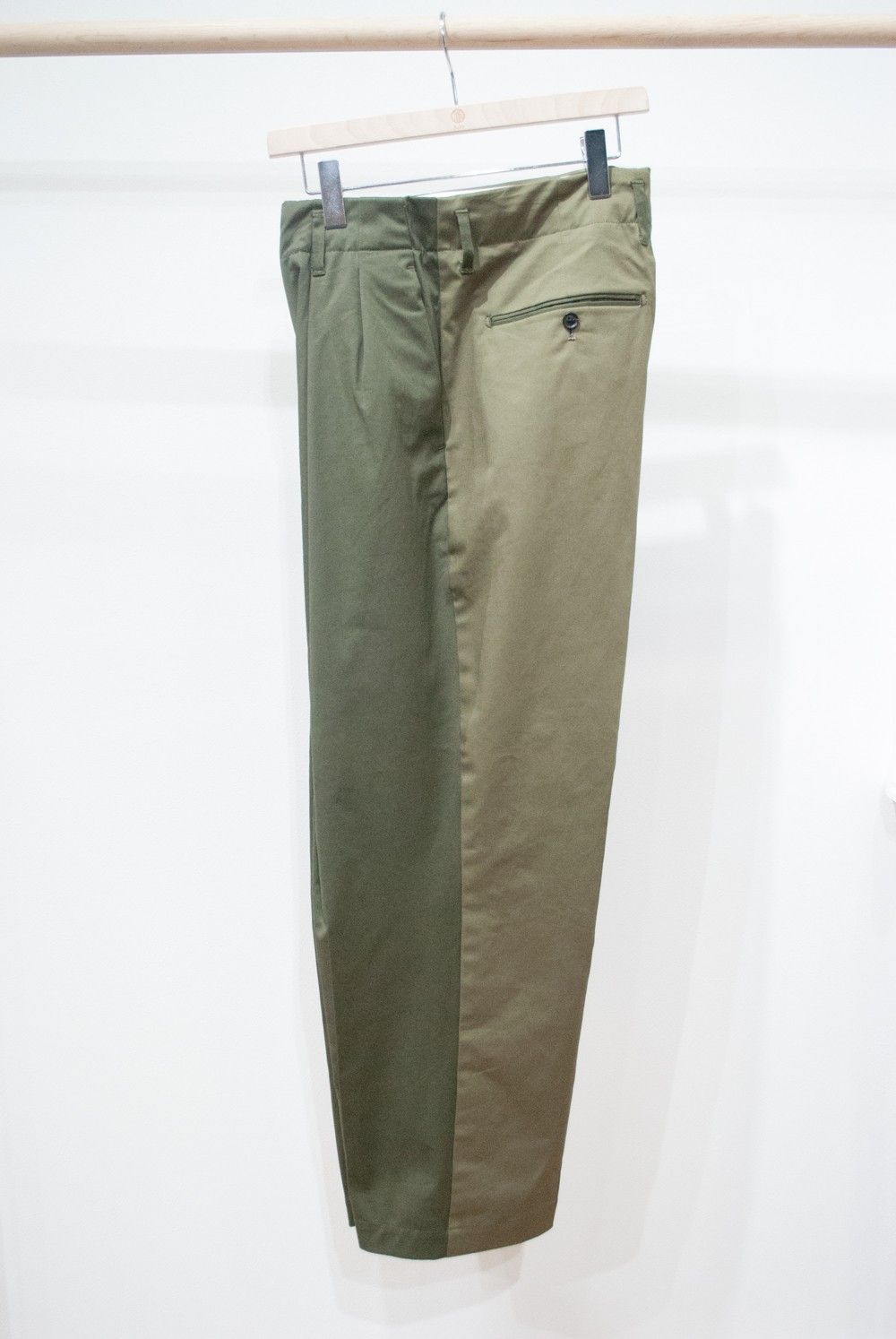 【ラスト1点】Bi Color Double Tuck Pants(KHAKI)【ユニセックス】