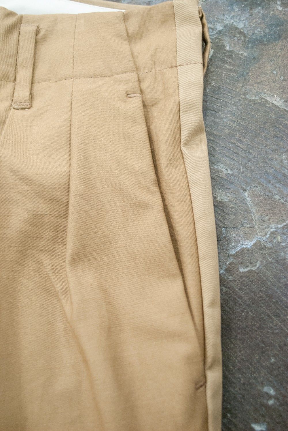 【ラスト1点】Bi Color Double Tuck Pants(BEIGE)【ユニセックス】
