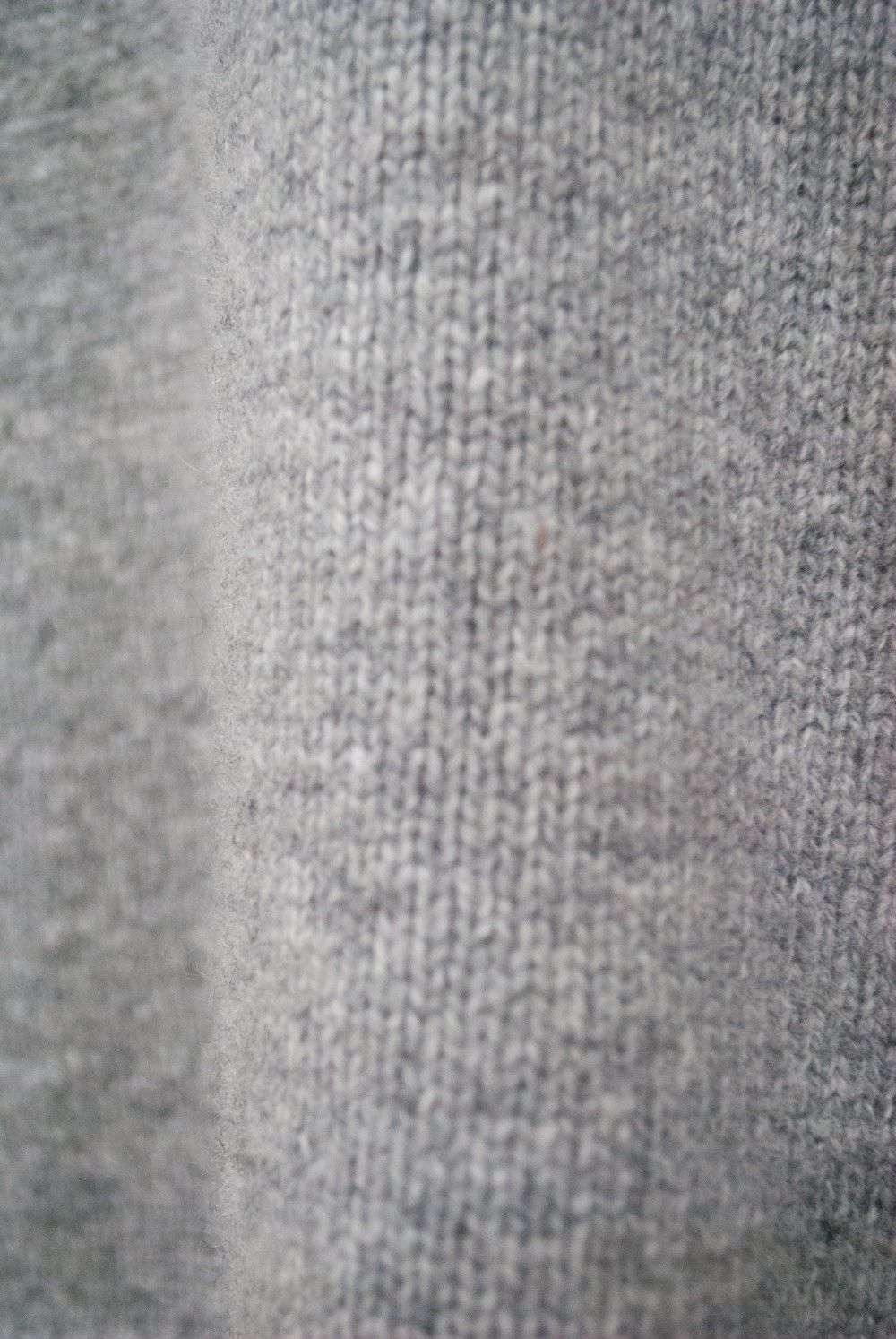 タスマニアウールタートルニット(GRAY)