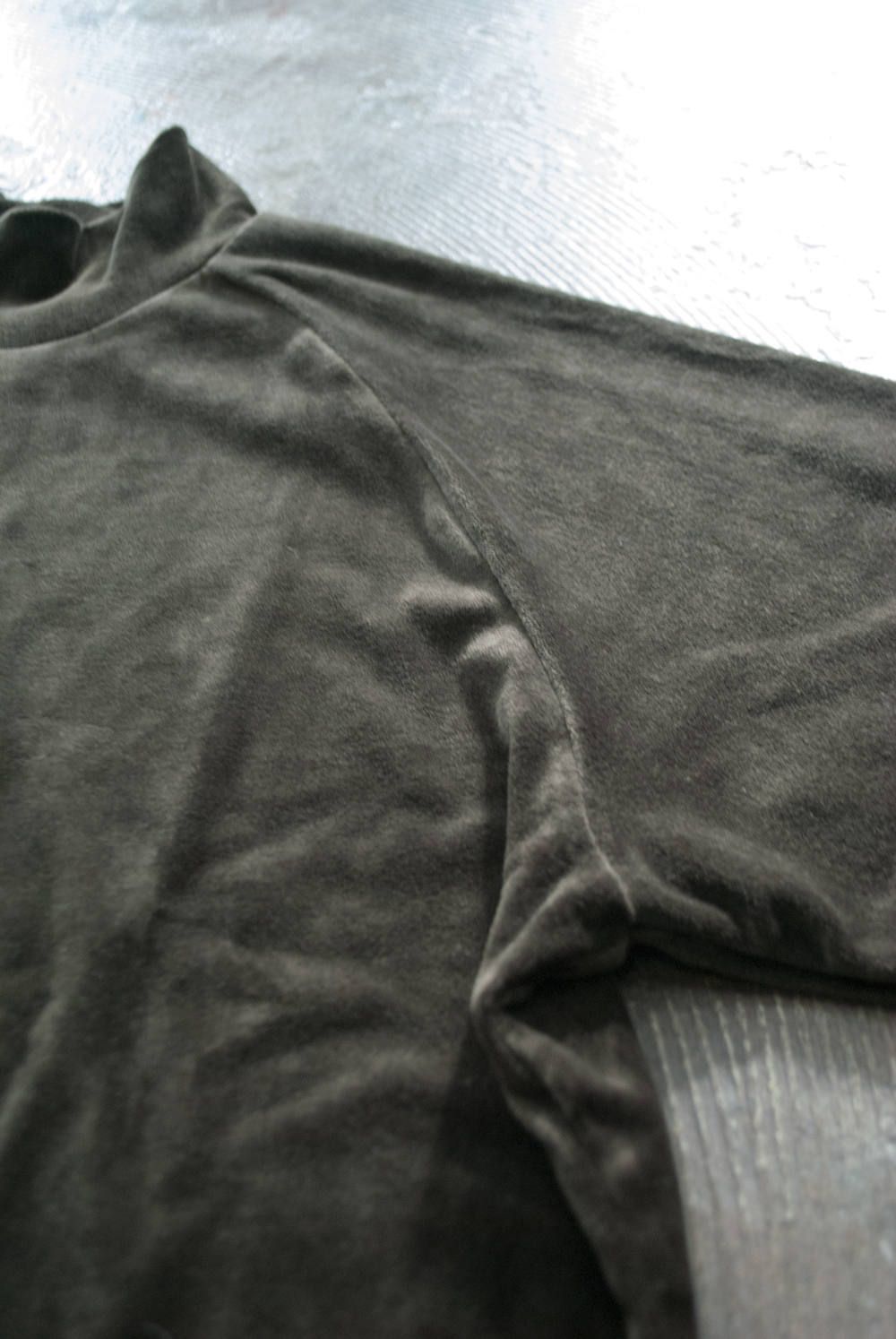 【ラスト1点】【18AW】Velour Mock Neck L/S Tee(BROWN)