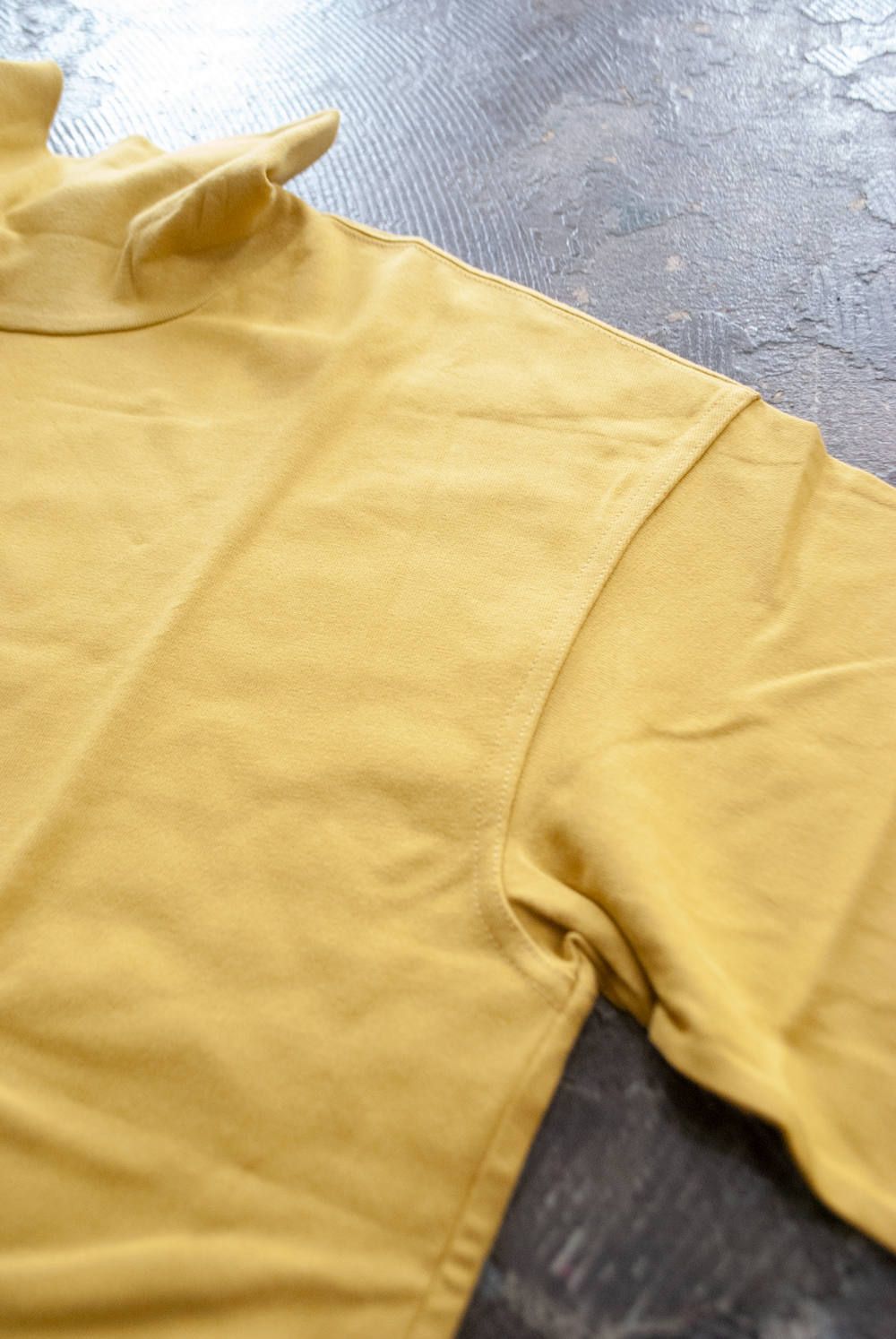 【ラスト1点】Layered Poloneck L/S/レイヤードモックネックカットソー(MUSTARD)