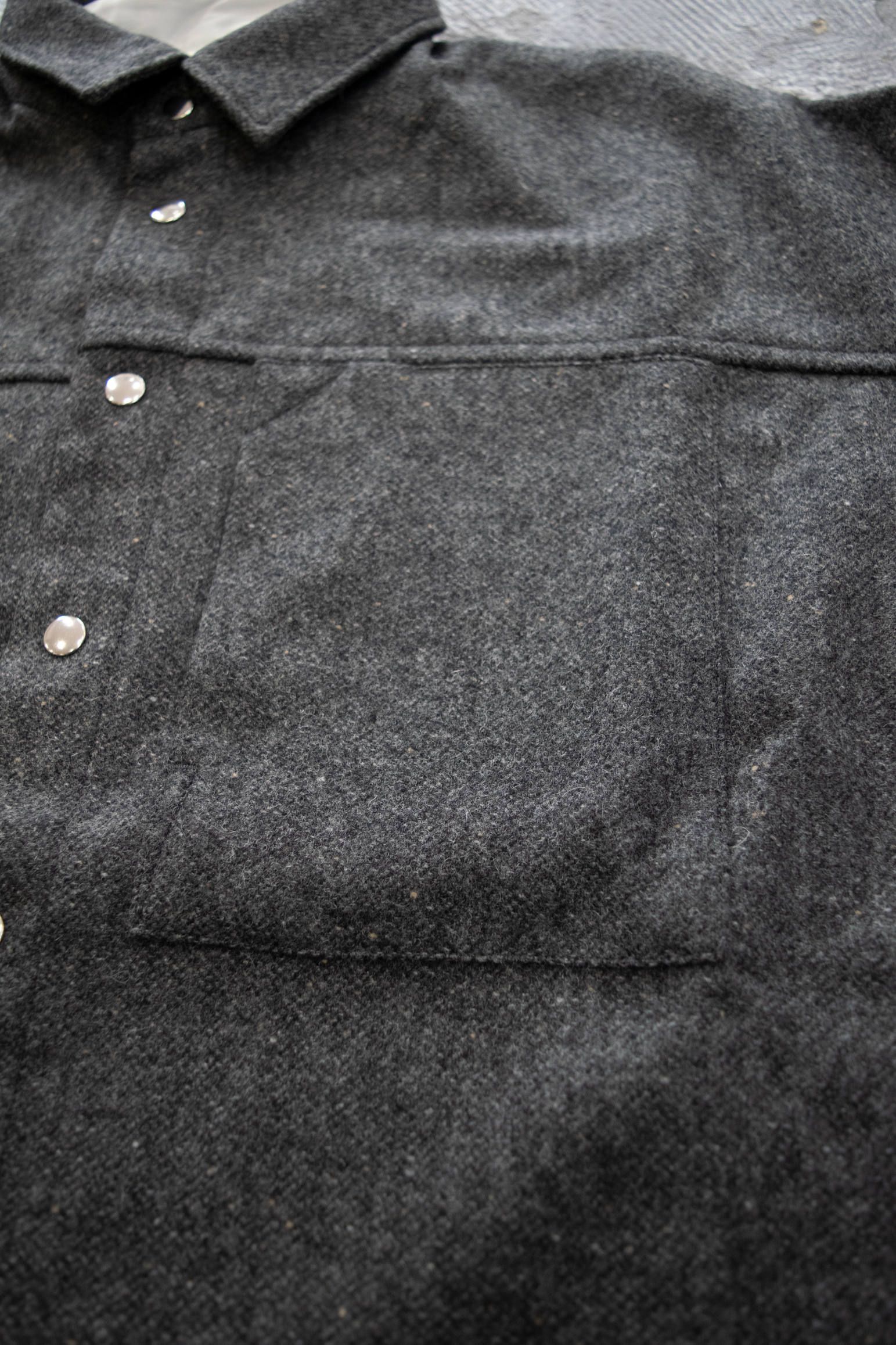 【ラスト1点】ACTIVE SIDE SLIT SHIRT WOOL/ウール地ワイドシルエットシャツ(MIX CHARCOAL)