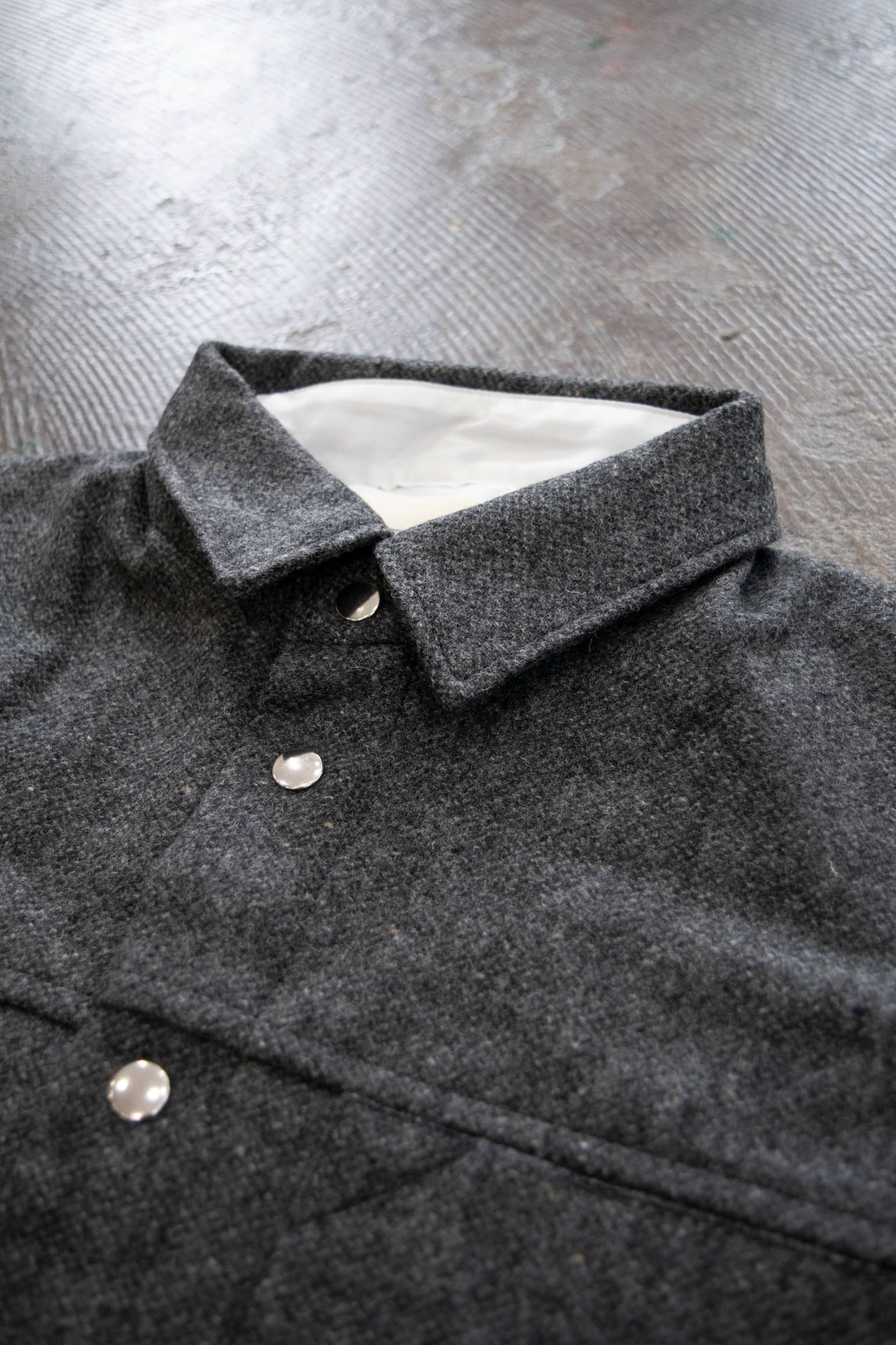 【ラスト1点】ACTIVE SIDE SLIT SHIRT WOOL/ウール地ワイドシルエットシャツ(MIX CHARCOAL)