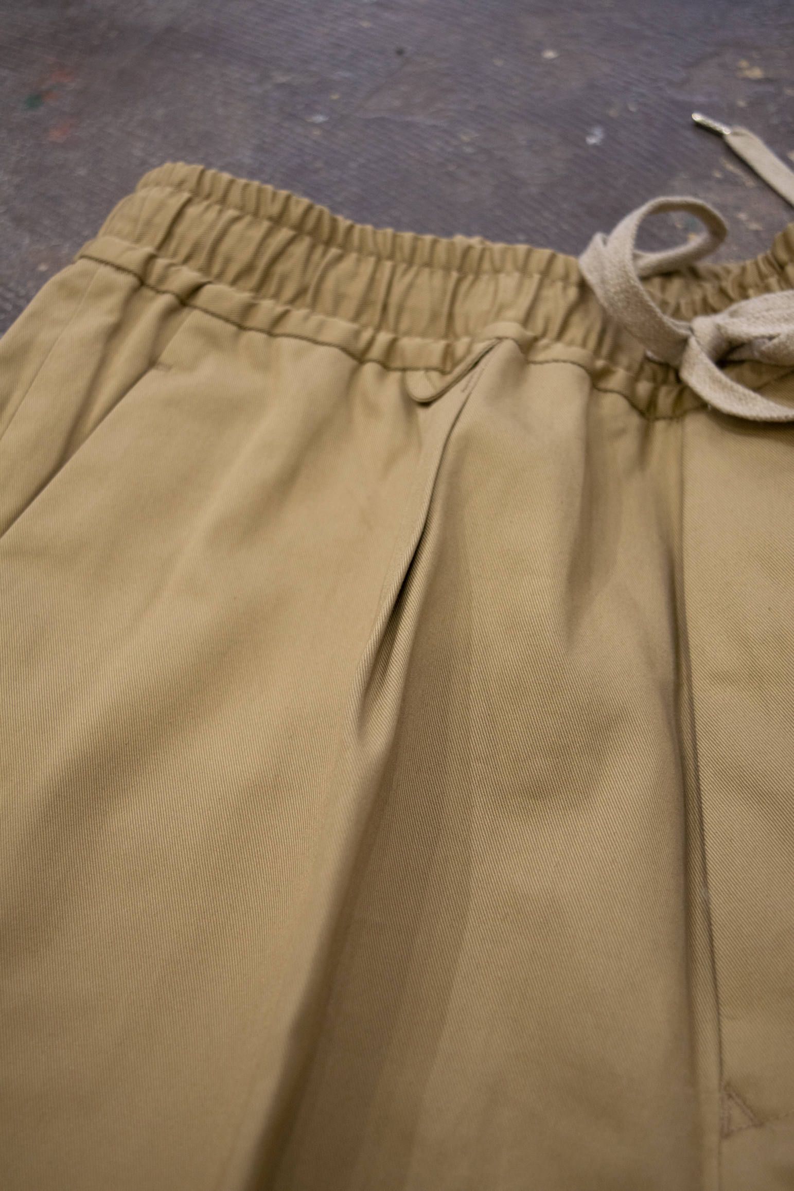 【ラスト1点】INTUCK SLACKS WIDE/ワイドテーパードイージーパンツ(KHAKI)