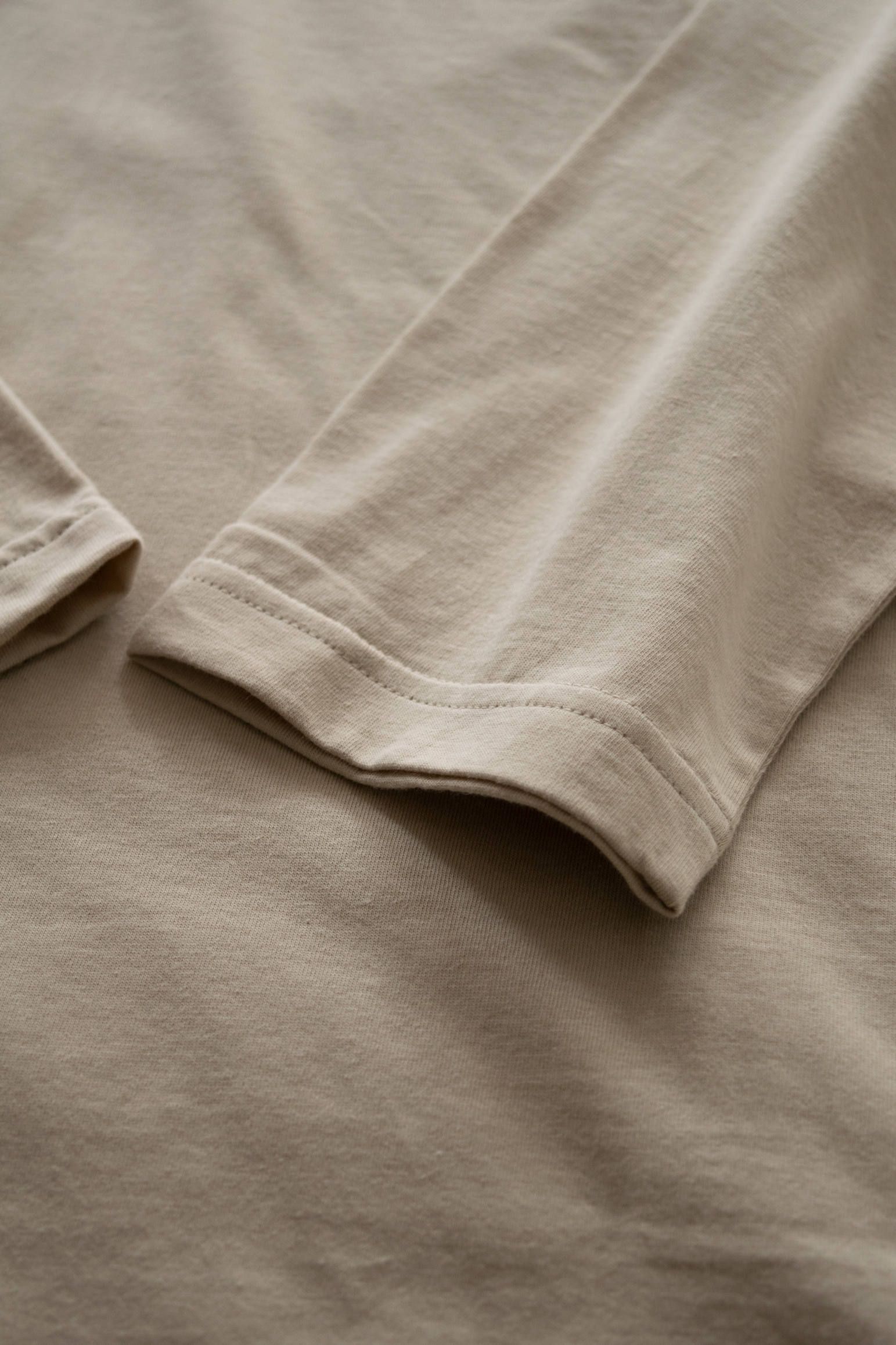 【ラスト1点】Slit Neck Long/スリットネックロング(LT.BEIGE)
