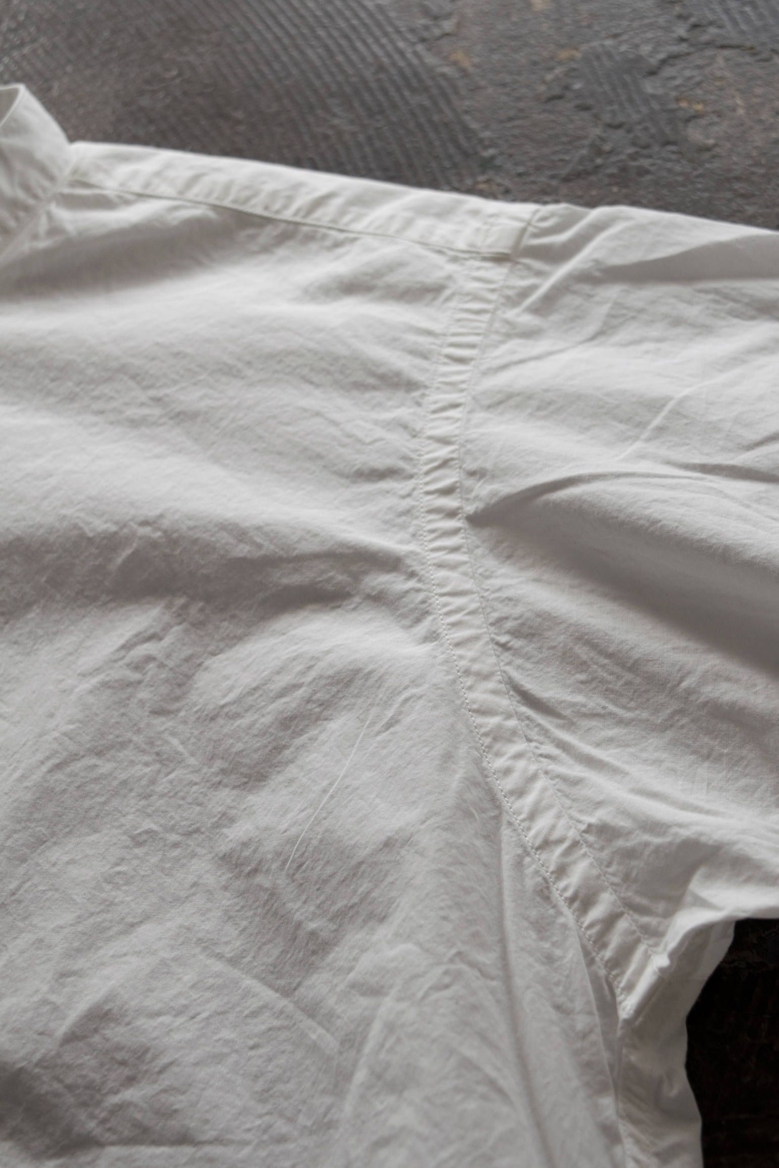 【ラスト1点】スビンコットンタイプライターバンドカラーシャツ(WHITE)