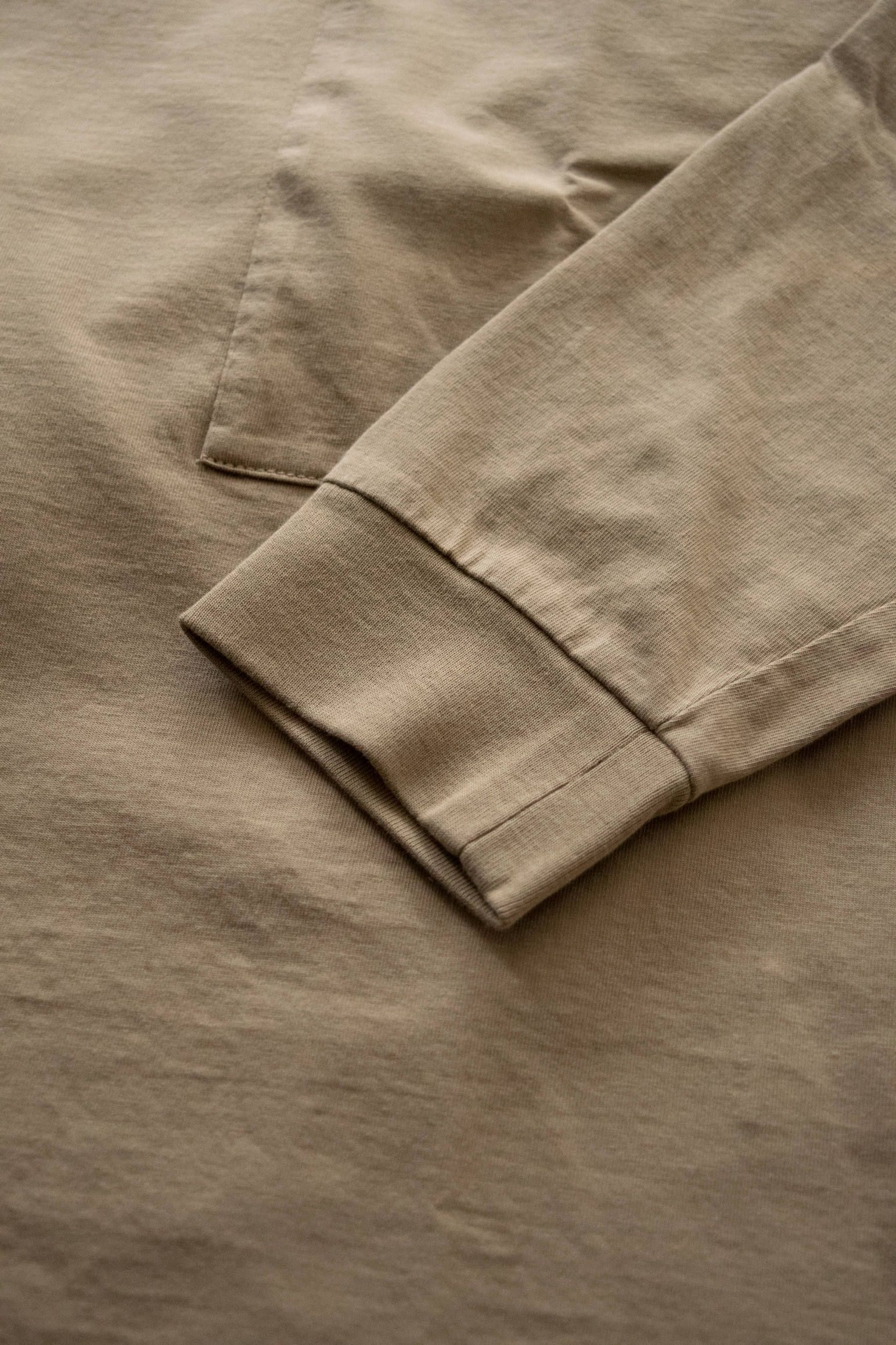 BIG胸ポケカットソー(BEIGE)